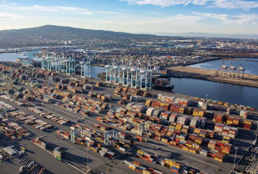 Sản lượng container hàng hóa nhập khẩu vào Hoa Kỳ giảm mạnh